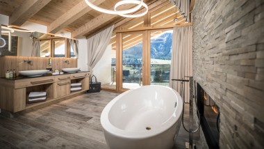 Badezimmer mir Bergblick