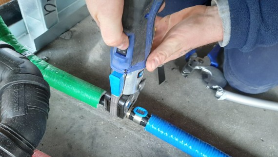 Verpressung von Geberit FlowFit (c) Geberit