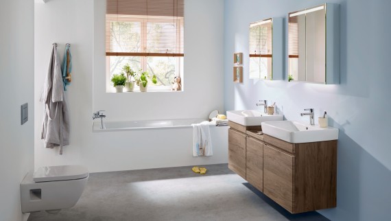 renova Badzimmer mit Badewanne renova Badzimmer mit Badewanne