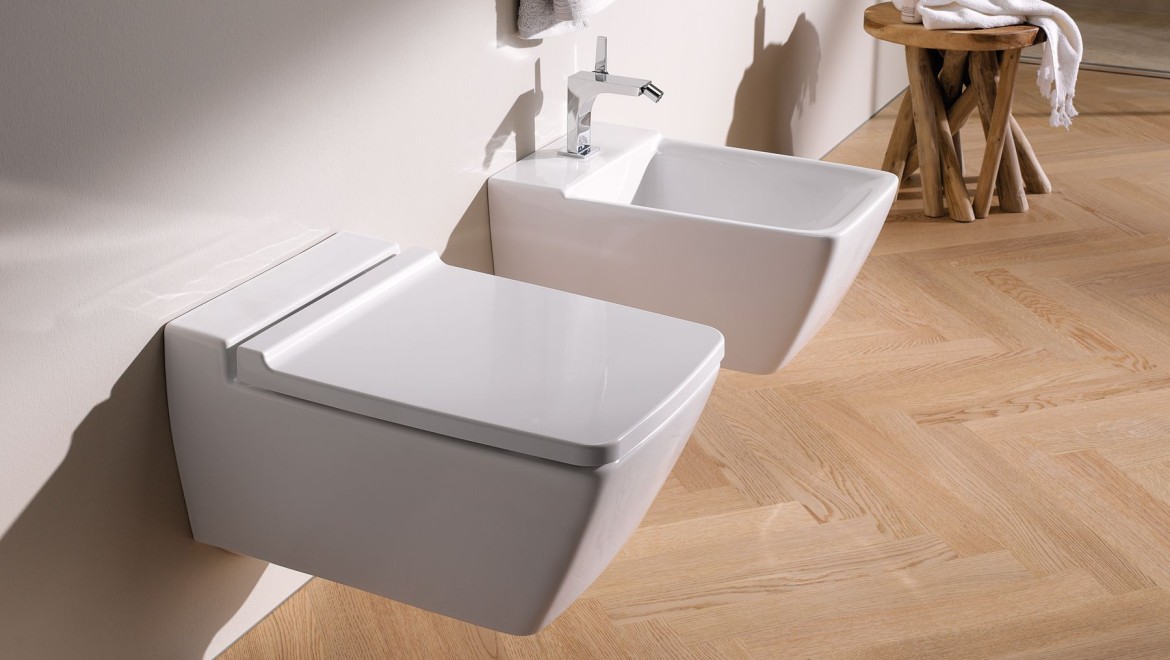 Badserie Geberit Xeno² WC und Bidet ohne Überlauf, dafür mit Clou