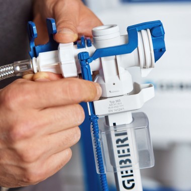 Geberit Typ 383 Füllventil: über Spindel einstellbar Geberit Typ 383 Füllventil: über Spindel einstellbar