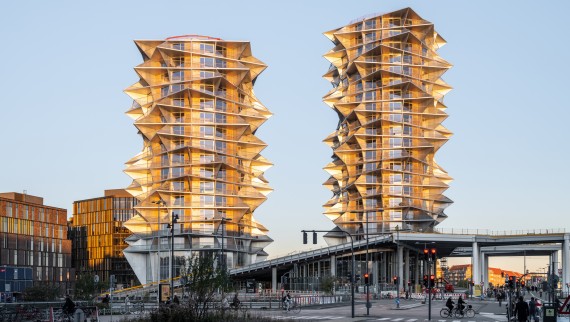 Die Kaktus Towers bieten auf einer Fläche von 26'100 m² Platz für 495 Mikro-Appartements (© Rasmus Hjortshøj) Die Kaktus Towers bieten auf einer Fläche von 26'100 m² Platz für 495 Mikro-Appartements (© Rasmus Hjortshøj)