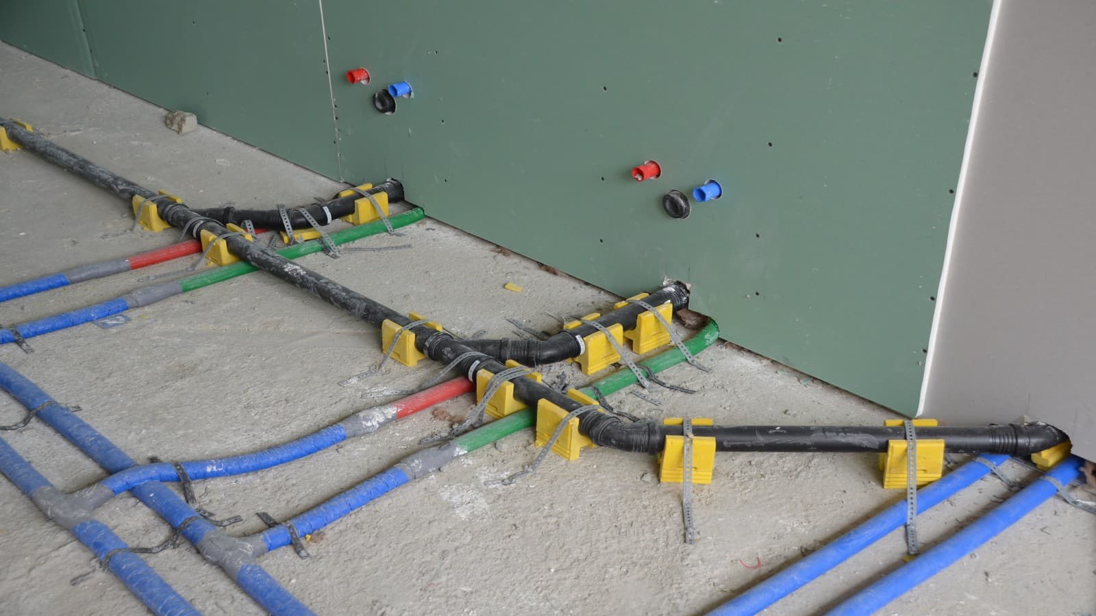 Geberit PushFit und Silent-PP Leitungen Geberit PushFit und Silent-PP Leitungen