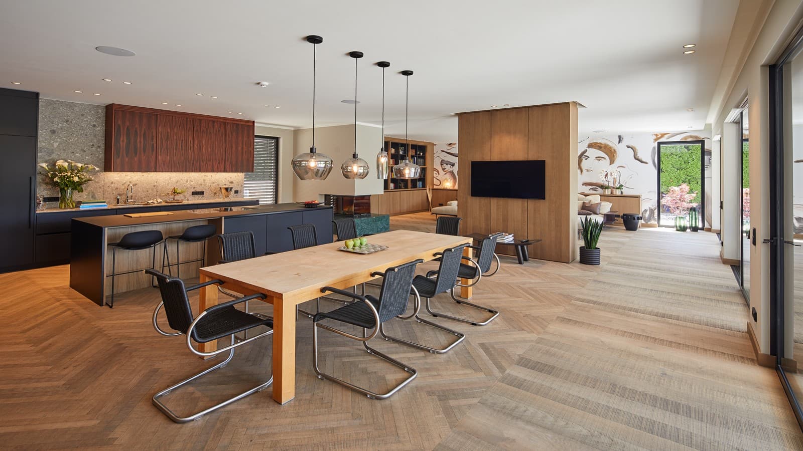 © Helge Kirchberger Photography © Helge Kirchberger Photography