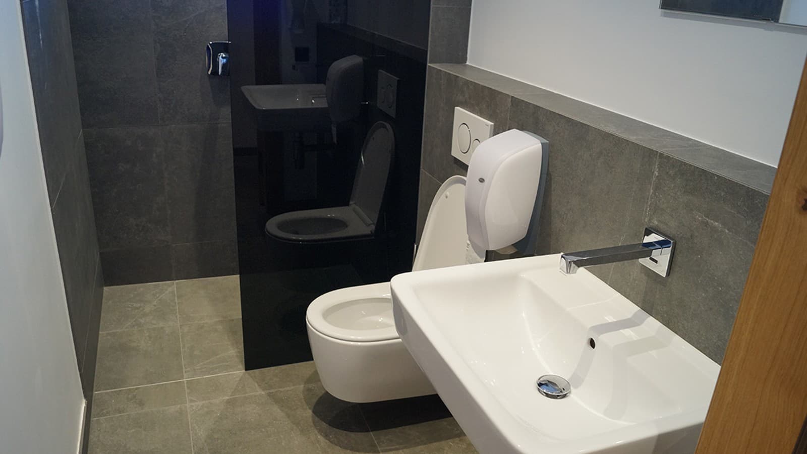 Geberit Badezimmer im Starthaus Kitzbühel Geberit Badezimmer im Starthaus Kitzbühel