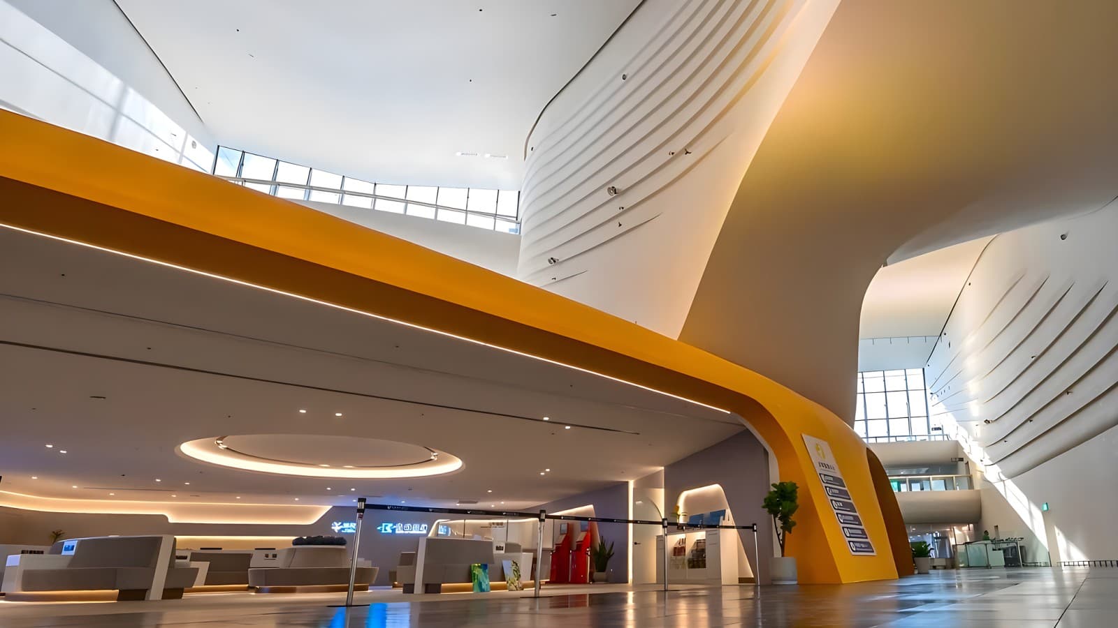 Getrennte Bereiche für Kreuzfahrt- und Fährfunktionen gewährleistet einen effizienten Betrieb Getrennte Bereiche für Kreuzfahrt- und Fährfunktionen gewährleistet einen effizienten Betrieb