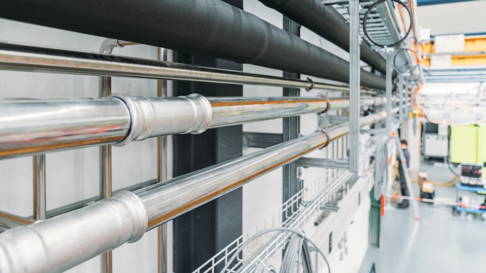 Geberit Mapress Therm für Kühlleitungen in der Produktion Geberit Mapress Therm für Kühlleitungen in der Produktion